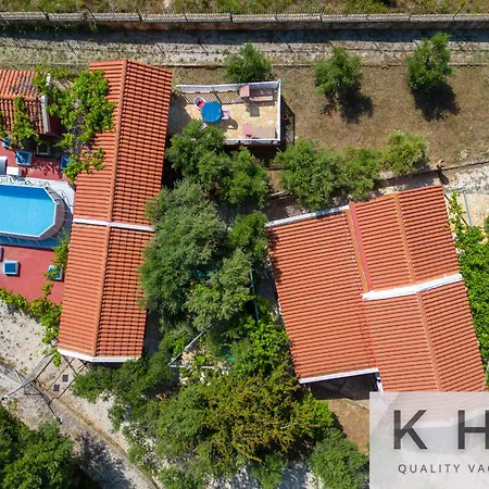 Cosseri Rossa-dorothea And Cosseri Rossa-penelope, With Own Shared Pool 빌라