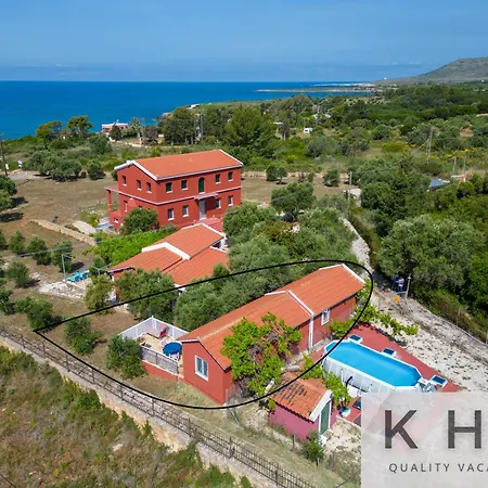 Villa Cosseri Rossa-dorothea And Cosseri Rossa-penelope, With Own Shared Pool *