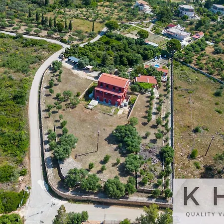 Vila Cosseri Rossa-dorothea And Cosseri Rossa-penelope, With Own Shared Pool