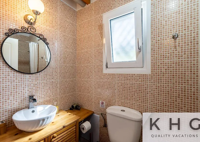 Vila Cosseri Rossa-dorothea And Cosseri Rossa-penelope, With Own Shared Pool