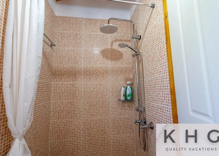 Cosseri Rossa-dorothea And Cosseri Rossa-penelope, With Own Shared Pool Vila *