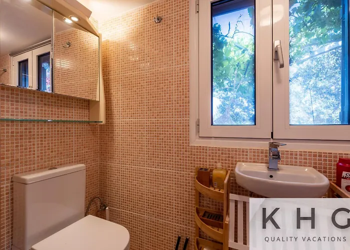 Vila Cosseri Rossa-dorothea And Cosseri Rossa-penelope, With Own Shared Pool *