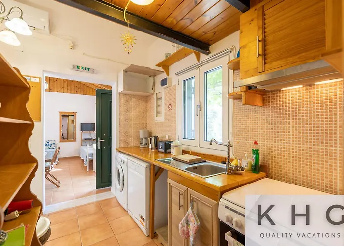 Cosseri Rossa-dorothea And Cosseri Rossa-penelope, With Own Shared Pool Vila *