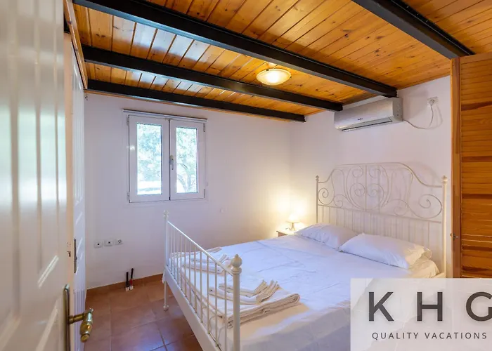 Vila Cosseri Rossa-dorothea And Cosseri Rossa-penelope, With Own Shared Pool *